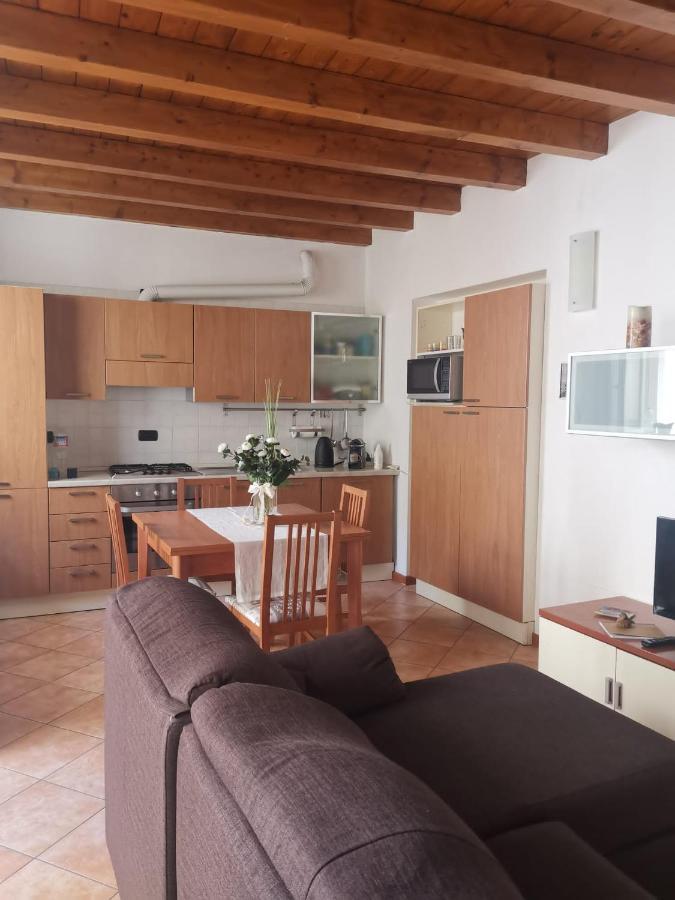 Casa Vacanze Il Tuffetto Olginate Exterior foto